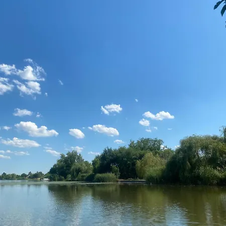 Kuca Za Odmor-tisa Hideaway بيت للعطل Turija